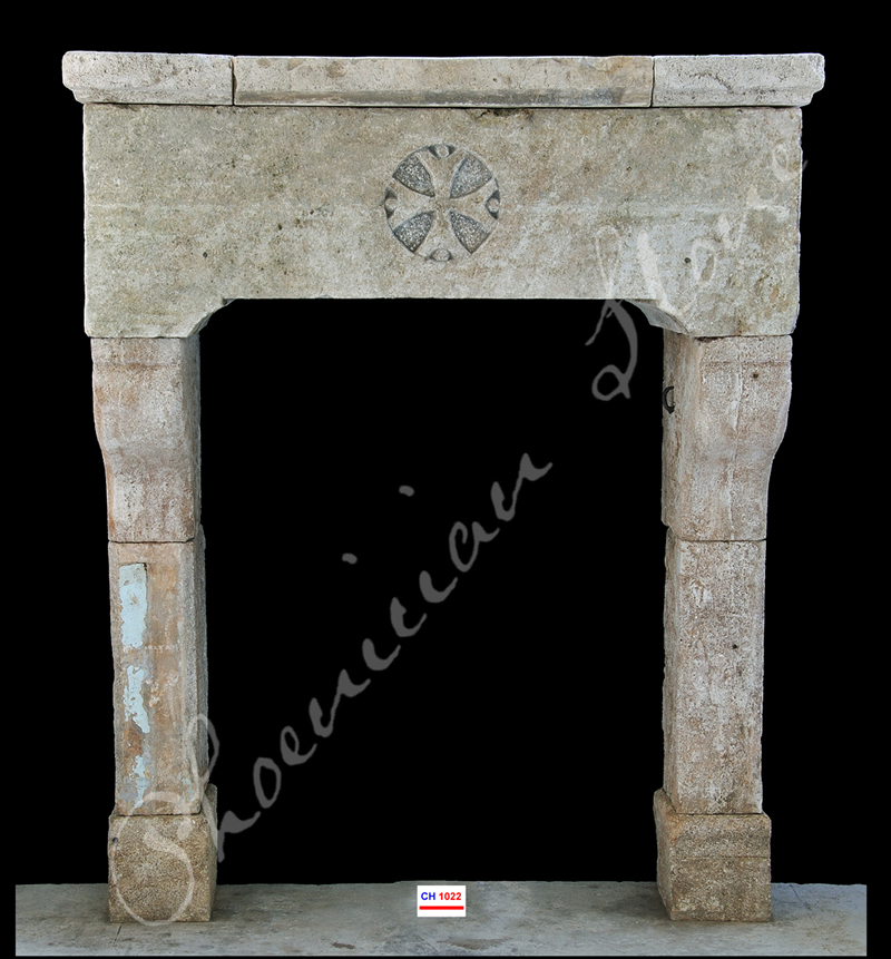 Antique Mantle CH 1022